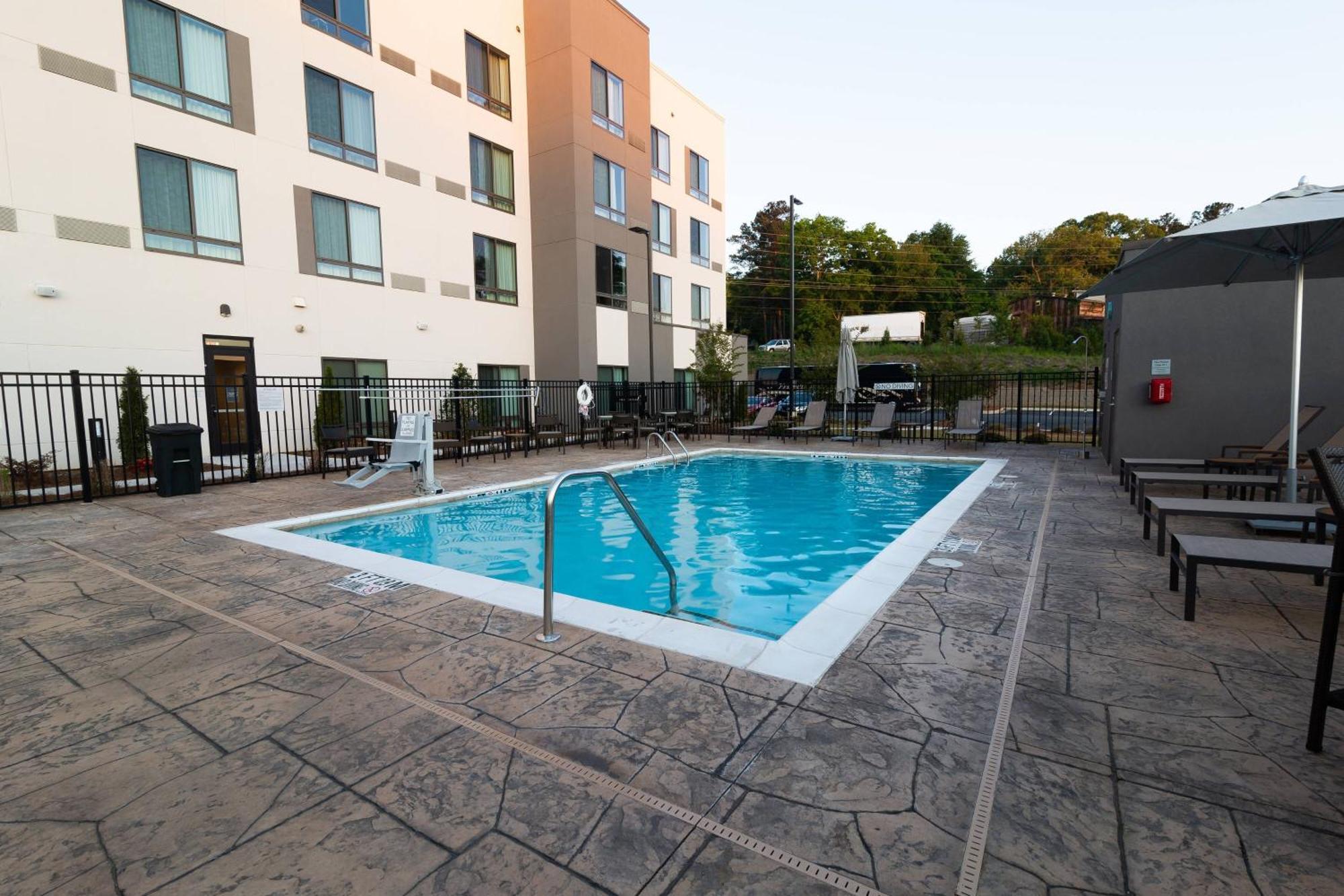 Courtyard By Marriott Cartersville Exterior foto